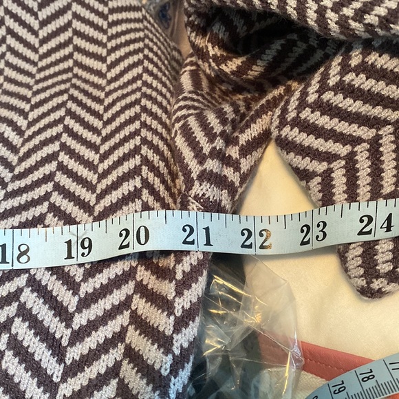 The Limited Charcoal Long Cardigan Sweater. - Picture 9 of 10